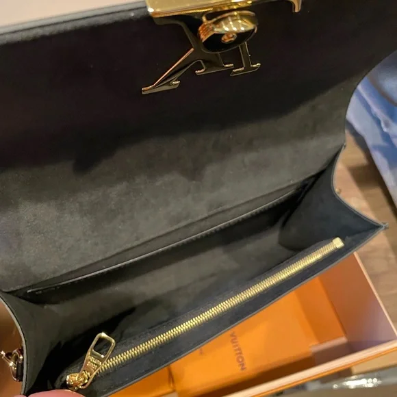 Louis Vuitton Louise Chain GM - Picture 11 of 15